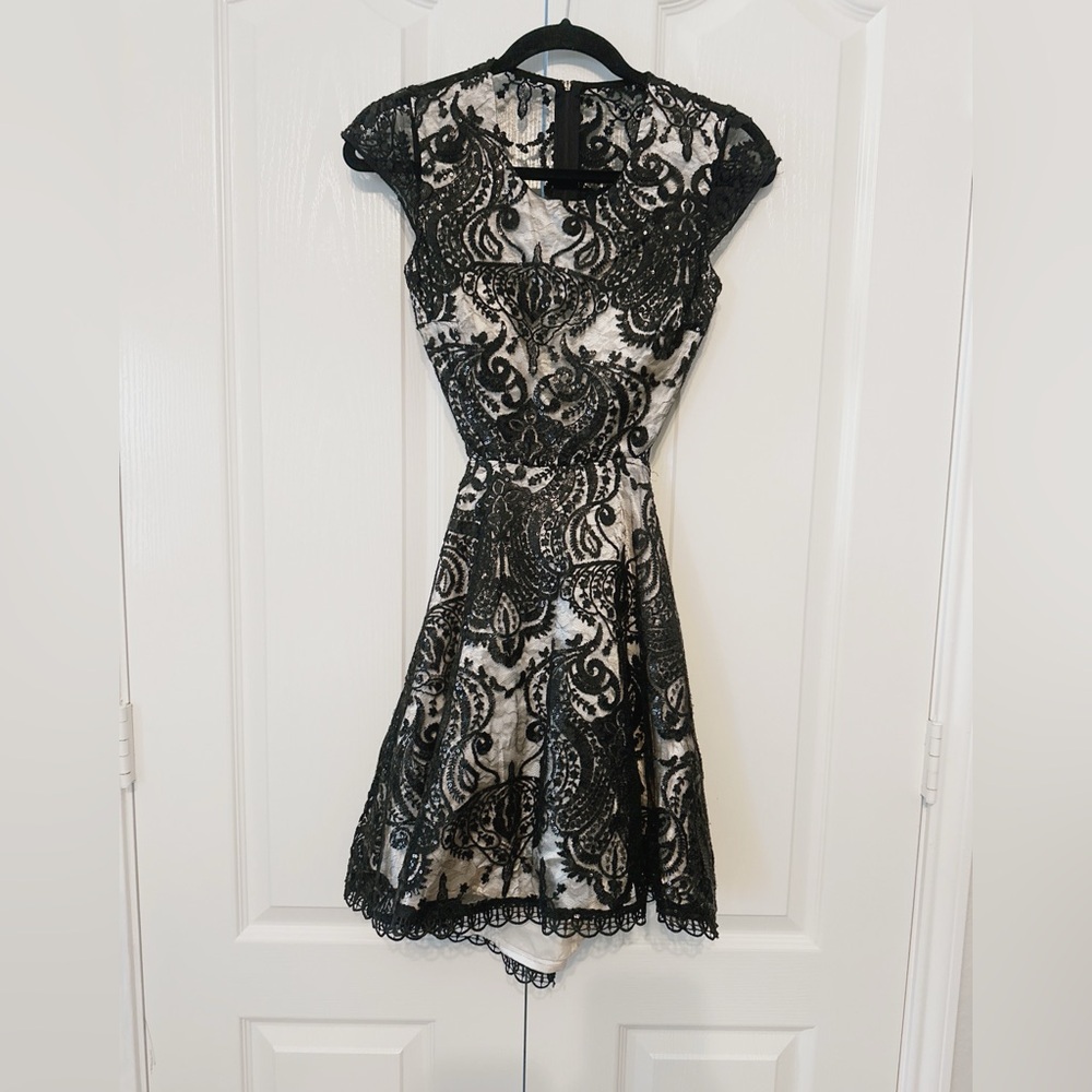 Sequin Hearts Women’s Black Size 3 Lace Dress